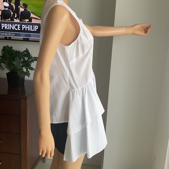 HI/LO WHITE RUFFLE STATEMENT TOP - Picture 2 of 5